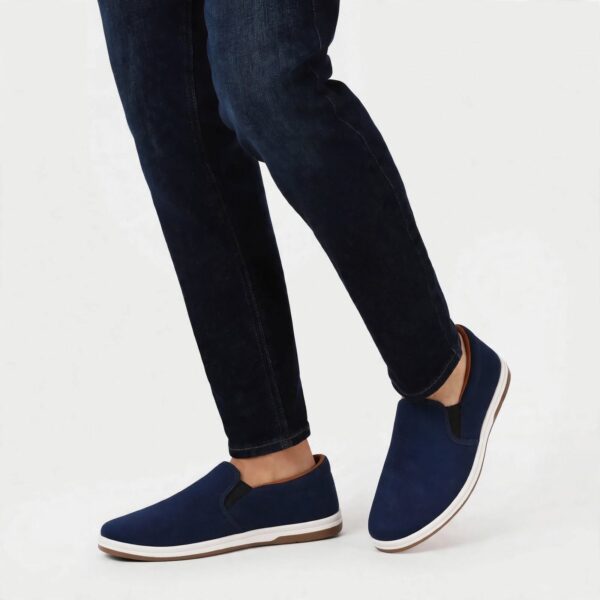 image_a6416b-edited-remove-the-white-socks-from-the-right-leg-from-thi حذاء رجالي